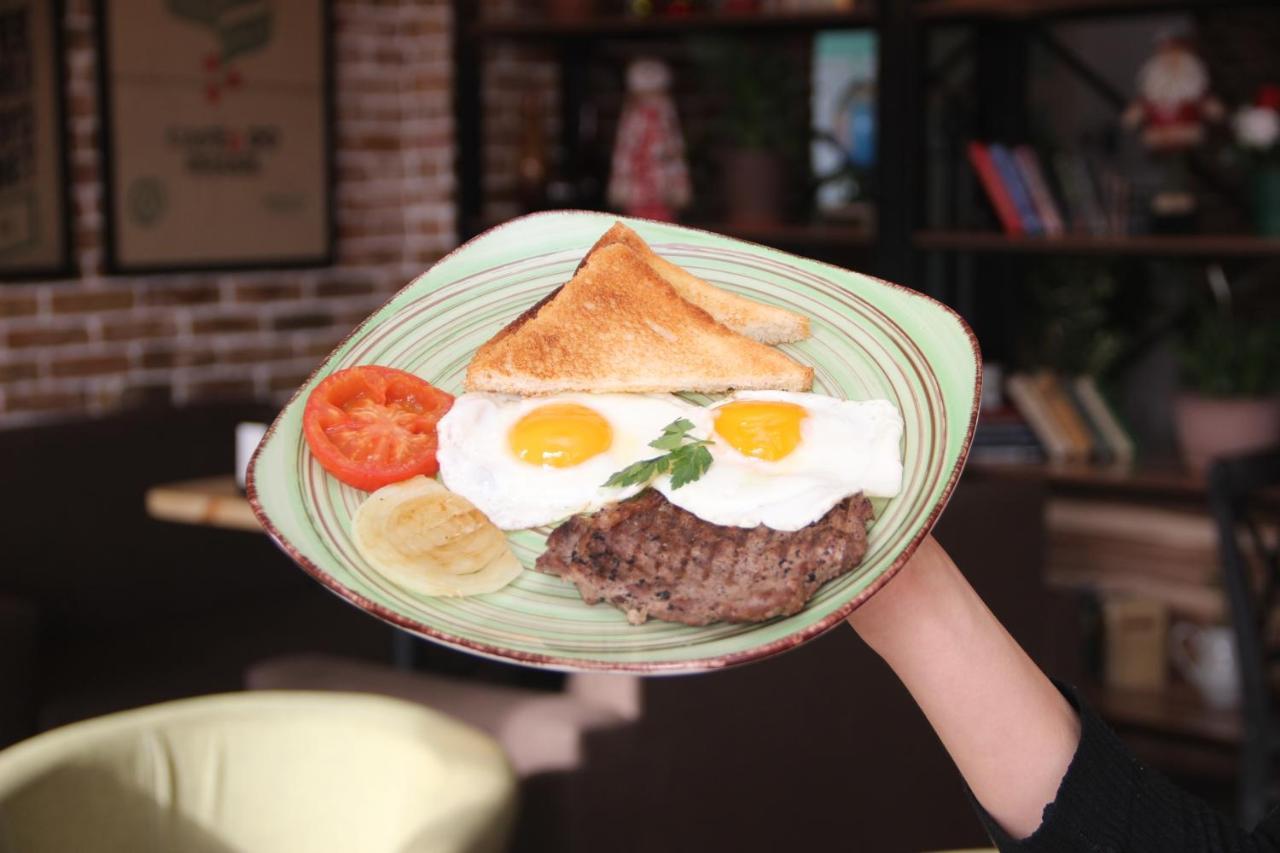 Madanur Hotel Karakol Dış mekan fotoğraf